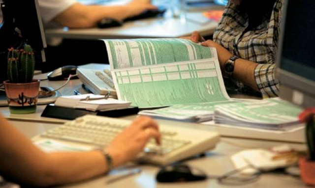 Αμέσως μετά τις εκλογές η εφορία στέλνει 500.000 «ραβασάκια» με αυξήσεις φόρων