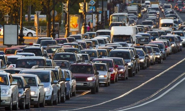 Τουλάχιστον 3,5 εκατ. τα οχήματα που δεν έχουν περάσει τεχνικό έλεγχο σύμφωνα με τα ιδιωτικά ΚΤΕΟ