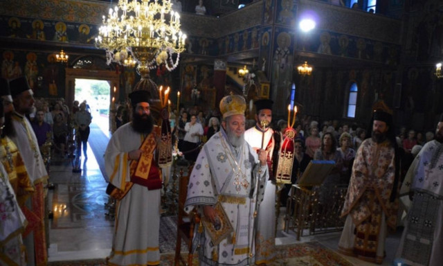 Γέμισε από πιστούς η Αγία Σοφία στο Νέο Ψυχικό