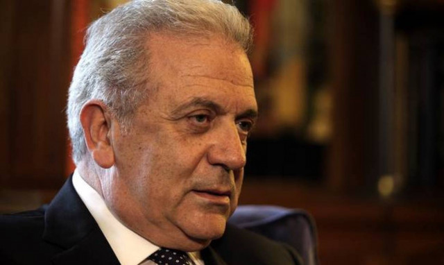Migration Commissioner Avramopoulos meets caretaker FM, discusses refugee crisis