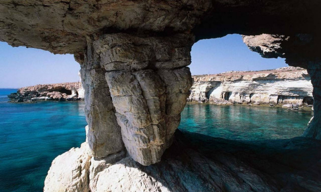 Κύπρος: 1,84 εκ. τουρίστες από Ιανουάριο-Αύγουστο 2015