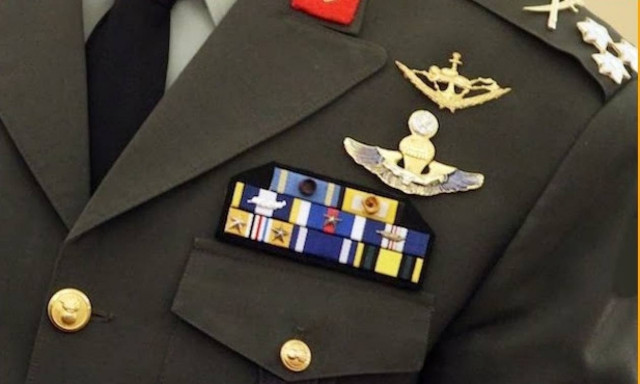 Στρατηγοί και Ναύαρχοι στις εκλογικές λίστες