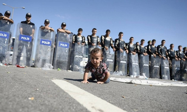 Έκλεισαν και τα σύνορα της Βουλγαρίας - To Bέλγιο το σκέφτεται