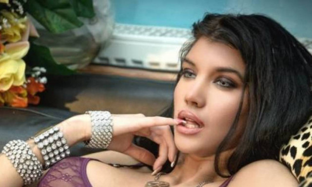 Το νέο trailer της «μούσας» της Sirina! (video)