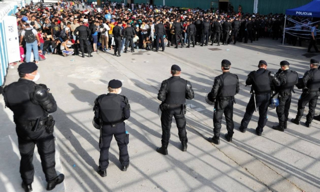 Διεθνής Αμνηστία προς ΕΕ: Κρατήστε τα σύνορά σας ανοιχτά για τους πρόσφυγες