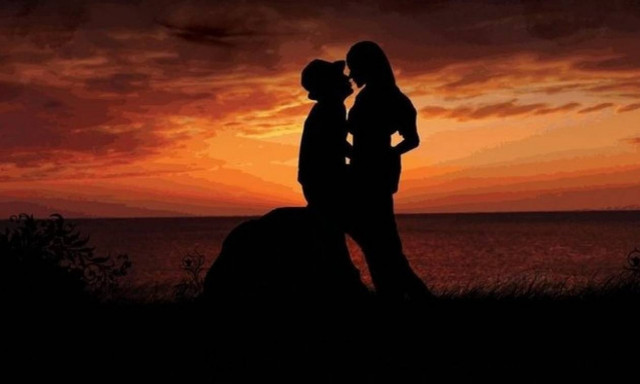 Το νέο ειδύλλιο που θα ταράξει τα νερά!