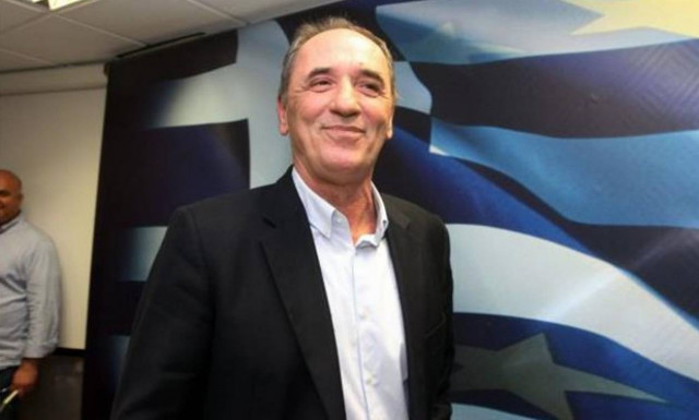 Tελετή παράδοσης - παραλαβής στο υπ. Οικονομίας: Στόχος η βιομηχανική πολιτική και το ΕΣΠΑ