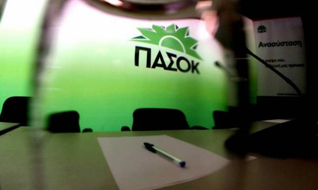 ΠΑΣΟΚ: Αντί να τελειώσει με το παλιό, το έβαλε και στην κυβέρνηση