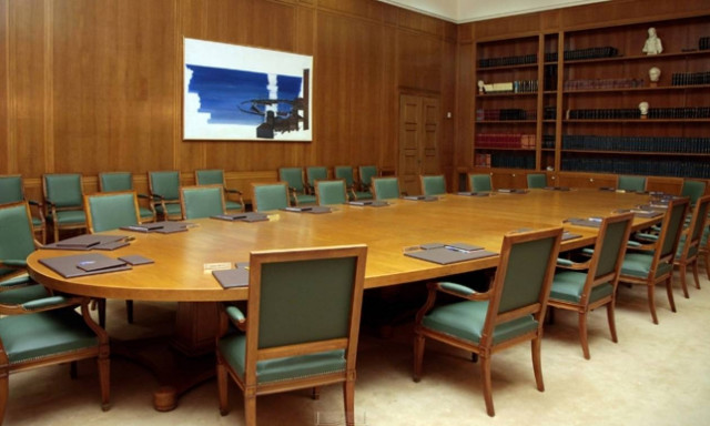 Αυτοί είναι οι δέκα εξωκοινοβουλευτικοί που πήραν υπουργείο