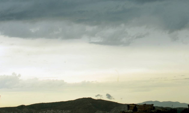 Εξασθενούν τα ακραία καιρικά φαινόμενα – Δείτε που θα σημειωθούν καταιγίδες (pics)