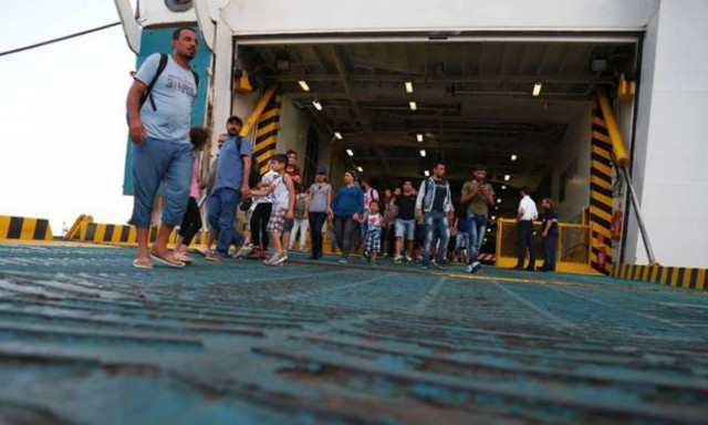 Οικονομικό «κραχ» στα νησιά από τα κύματα προσφύγων