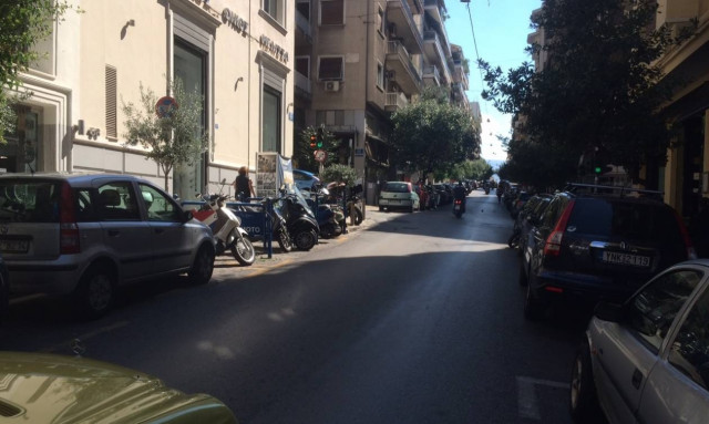 Δραματική μαρτυρία για το τροχαίο που προκάλεσε κόρη πρώην υπουργού στο Κολωνάκι (photos - video)