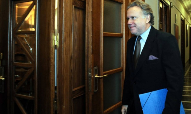 ΛΑΕ: Επίθεση σε Κατρούγκαλο – «Το ψέμα έχει κοντά ποδάρια»