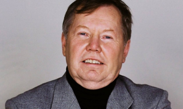 Πρώτα ίδρυσε κόμμα εναντίον της μετανάστευσης και μετά έφτιαξε εταιρία φιλοξενίας