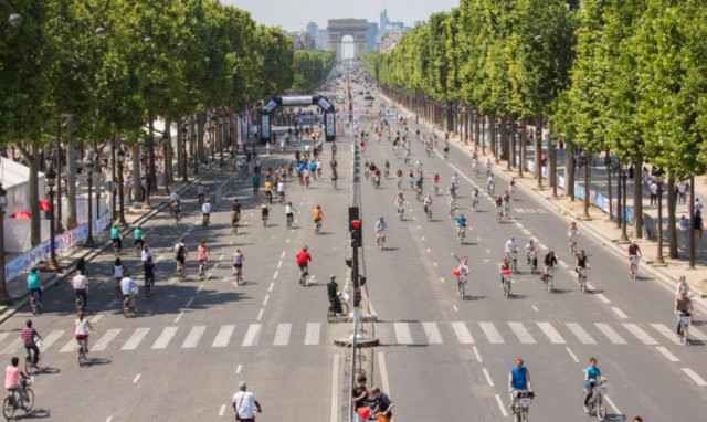 Ένα Παρίσι χωρίς αυτοκίνητα!