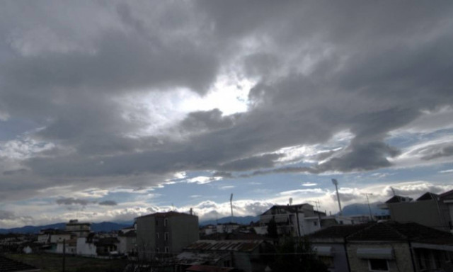 Καιρός: Βελτιώνεται ο καιρός - Επιμένουν οι βροχές στα βόρεια