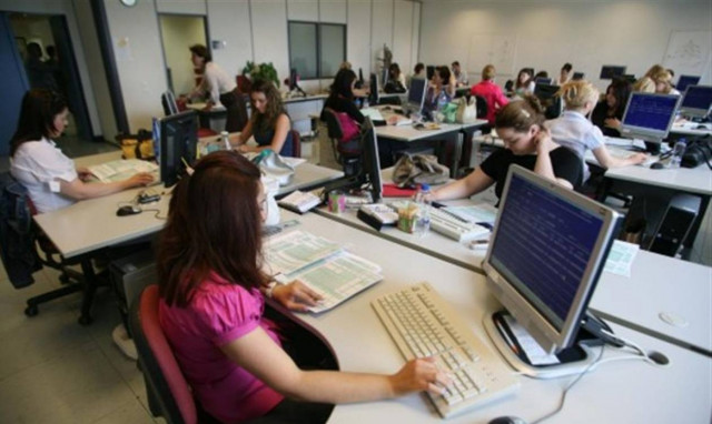 Ενιαίο μισθολόγιο: Έρχεται μισθός ανάλογα με την απόδοση για τους δημοσίους υπαλλήλους