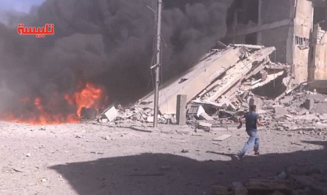 Ρωσικά μαχητικά σφυροκοπούν τη Συρία - Αντιδράσεις από ΗΠΑ (videos & photos)