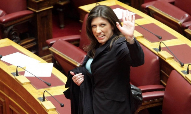 Νύχτα μετακόμισε από τη Βουλή η Κωνσταντοπούλου