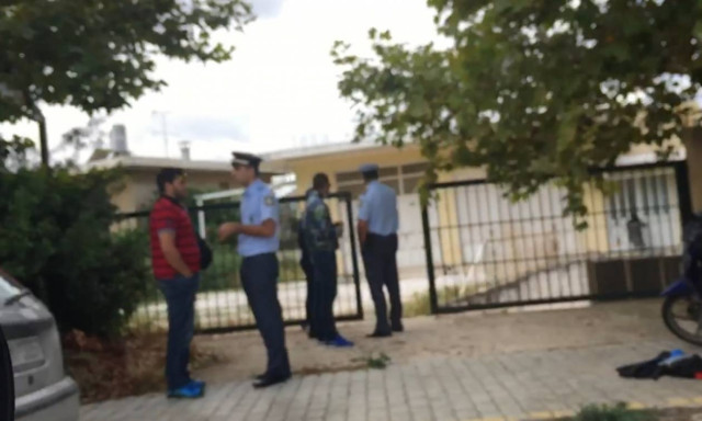 Έφοδος της Αντιτρομοκρατικής σε σπίτι - αποθήκη στον Μαραθώνα (photos-video)