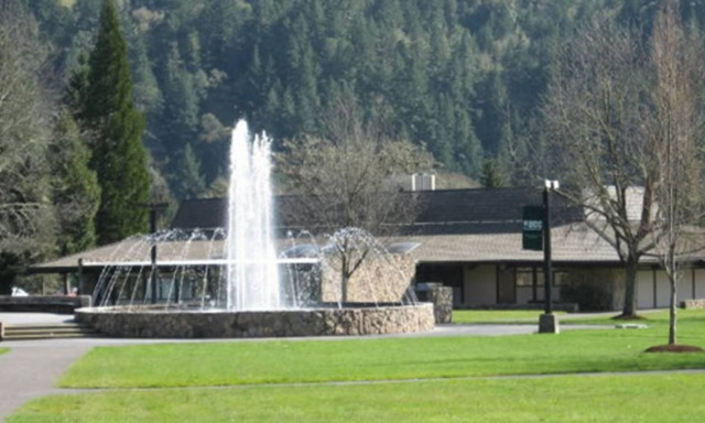 ΗΠΑ: Τουλάχιστον 13 νεκροί και δεκάδες τραυματίες από πυροβολισμούς σε πανεπιστήμιο του Όρεγκον