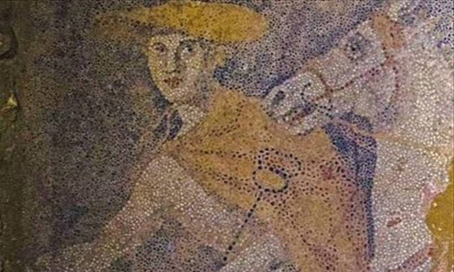 Amphipolis monument was commissioned by Alexander the Great for Hephaestion