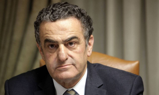 «Η Δημοκρατία δεν πτοείται» η απάντηση Αθανασίου για τον εμπρησμό στο γραφείο του