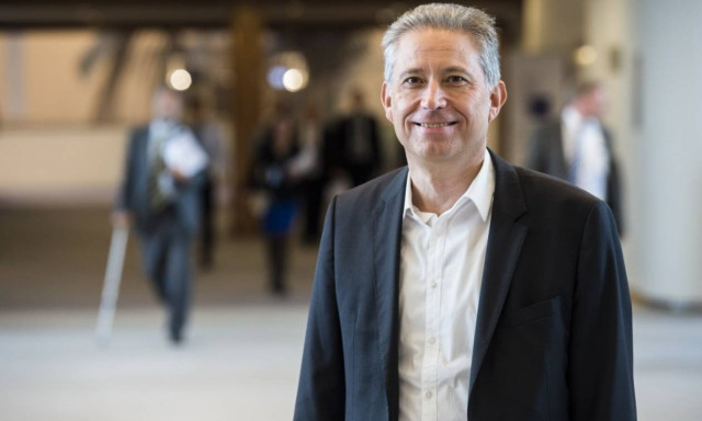 Χρυσόγονος: Αύξηση του ΦΠΑ στο κόκκινο κρέας αντί για την εκπαίδευση