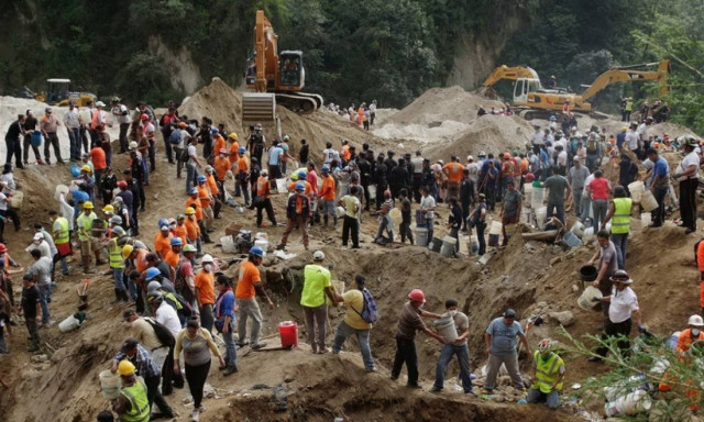 Γουατεμάλα - Κατολίσθηση: 87 νεκροί και 300 αγνοούμενοι σύμφωνα με νέα καταμέτρηση
