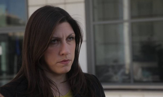 Το μισό γραφείο του Αλέξη Τσίπρα κράτησε η Ζωή Κωνσταντοπούλου