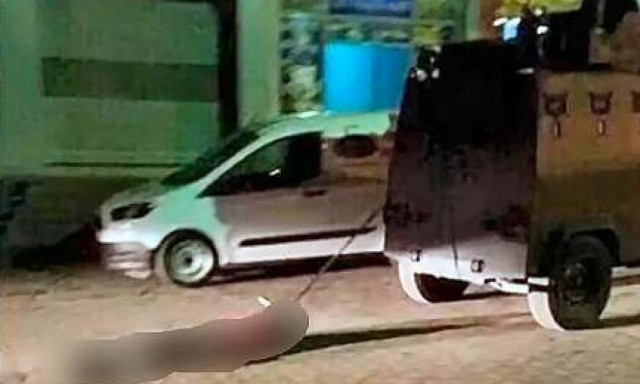 Βίντεο-σοκ: Τεθωρακισμένο όχημα της τουρκικής αστυνομίας σέρνει πτώμα Κούρδου