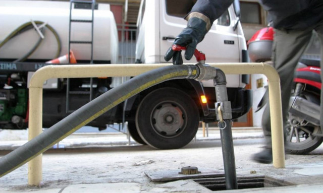 Πέφτει η τιμή του πετρελαίου θέρμανσης - Πού θα κυμανθεί