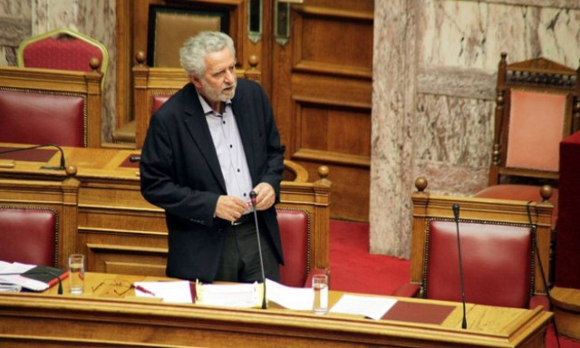 Δρίτσας: Τα μέτρα δεν είναι το δικό μας πρόγραμμα αλλά το προϊόν ενός επώδυνου συμβιβασμού (vid)