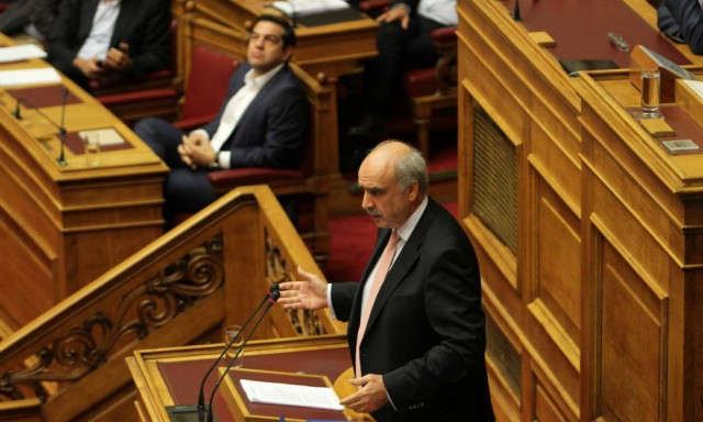 Αρπάχτηκαν στη Βουλή: Τσίπρας: Οι εκλογές έγιναν και χάσατε - Μεϊμαράκης: Κομμένο το καλαμπούρι