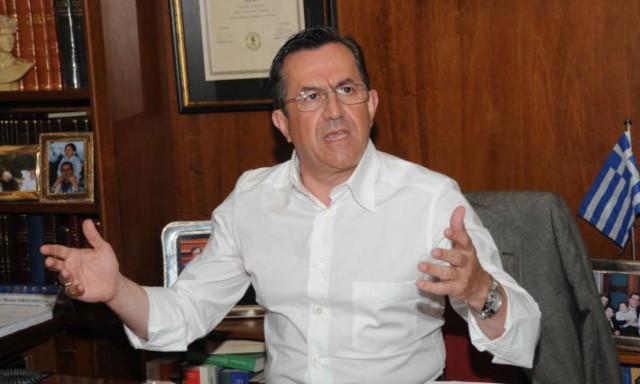 «Δεν έκατσα στα... τέσσερα σε Καραμανλή-Σαμαρά, θα καθίσω σε Τσίπρα-Καμμένο;»