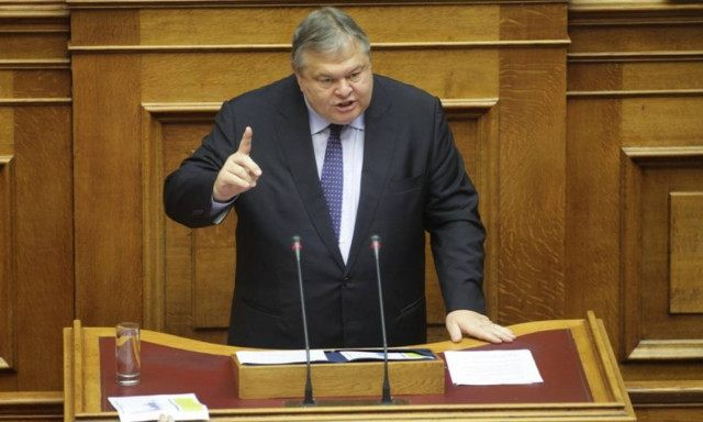 Βενιζέλος κατά κυβέρνησης: Ετερόκλητη ομάδα νομής της εξουσίας