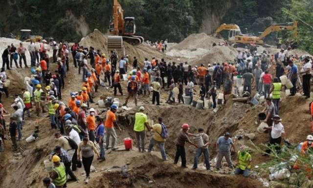 Στους 220 οι νεκροί από την κατολίσθηση στη Γουατεμάλα