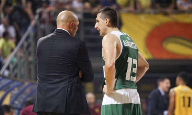 Άρης – Παναθηναϊκός: Ο ανυπέρβλητος Δημήτρης Διαμαντίδης (video)