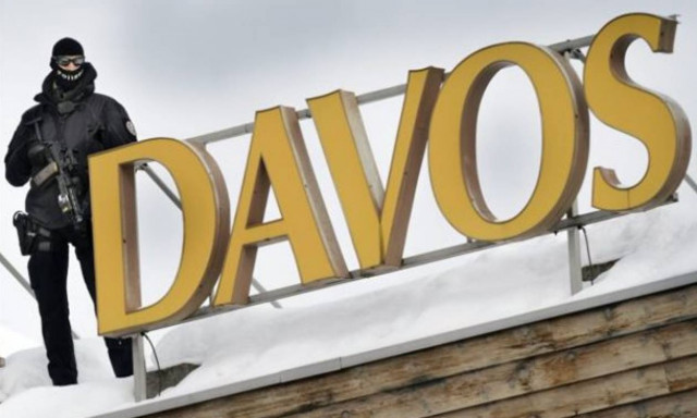 Θερινό Νταβός αναζητεί ο ΣΥΡΙΖΑ