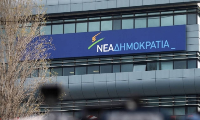 Συσκέψεις στη ΝΔ για εκλογές και ντιμπέιτ
