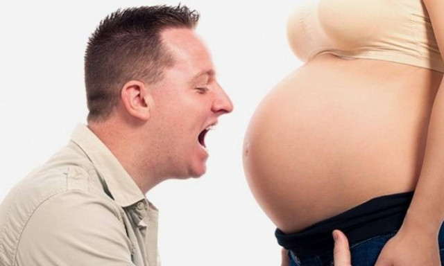 Αυτά είναι τα 5 πιο συχνά πράγματα που κάνουν οι μπαμπάδες κατά τη διάρκεια του τοκετού!