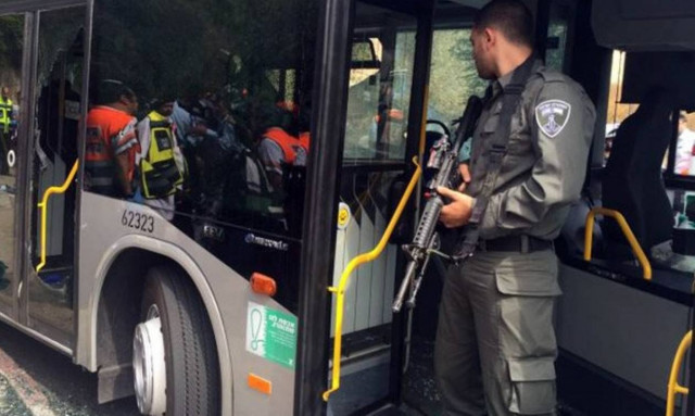 Τρόμος στην Ιερουσαλήμ: Μαχαιρώνουν πεζούς σε στάσεις - Νέες φονικές επιθέσεις (videos)