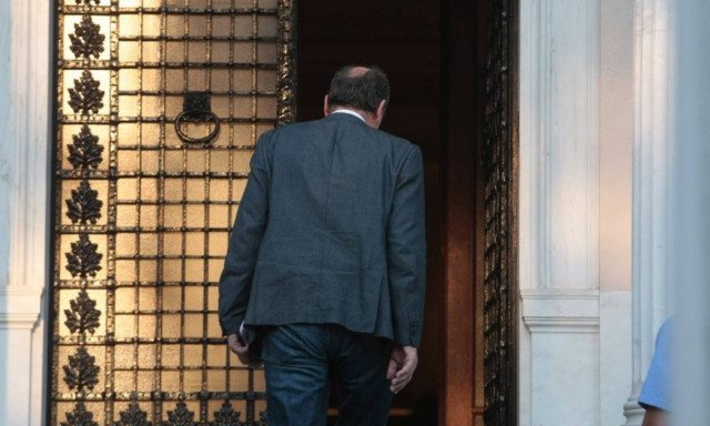 Εσπευσμένα στο Μαξίμου ο Γιώργος Σταθάκης