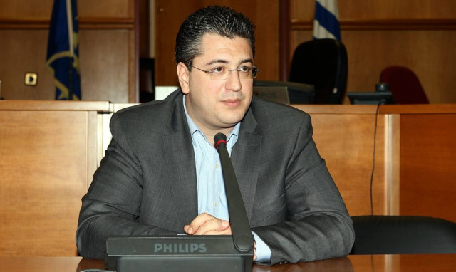 Τζιτζικώστας: Πραξικόπημα οποιαδήποτε καταστρατήγηση του καταστατικού