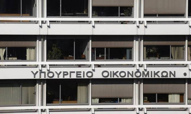Τι λέει το ΥΠΟΙΚ για την εξαίρεση της Εκκλησίας από τα capital controls