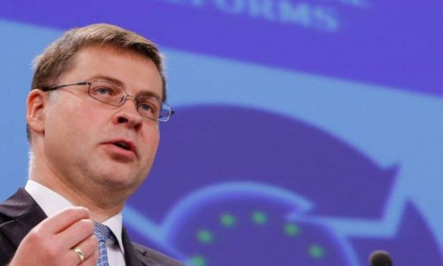 Ντομπρόβσκις: Έρχονται 800 εκατ. ευρώ για την ελληνική οικονομία