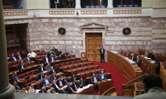 Πολυνομοσχέδιο: Τι θα κάνουν τα κόμματα της ελάσσονος αντιπολίτευσης