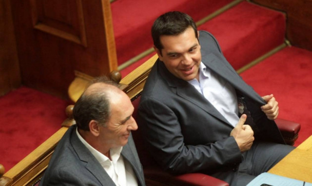 Ο Τσίπρας χτυπά τη διαπλοκή με κάλυψη σε Σταθάκη – Φλαμπουράρη!