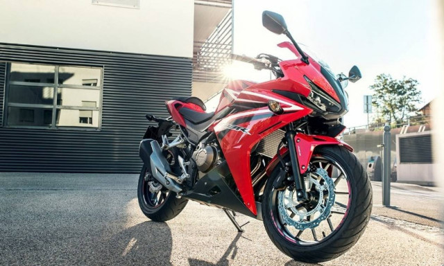 Honda: Οι πρώτες εικόνες της CBR500R του 2016 (photos)
