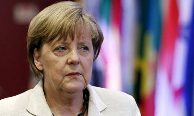 Στην Κωνσταντινούπολη η Μέρκελ - Πρώτη συνάντηση με Νταβούτογλου